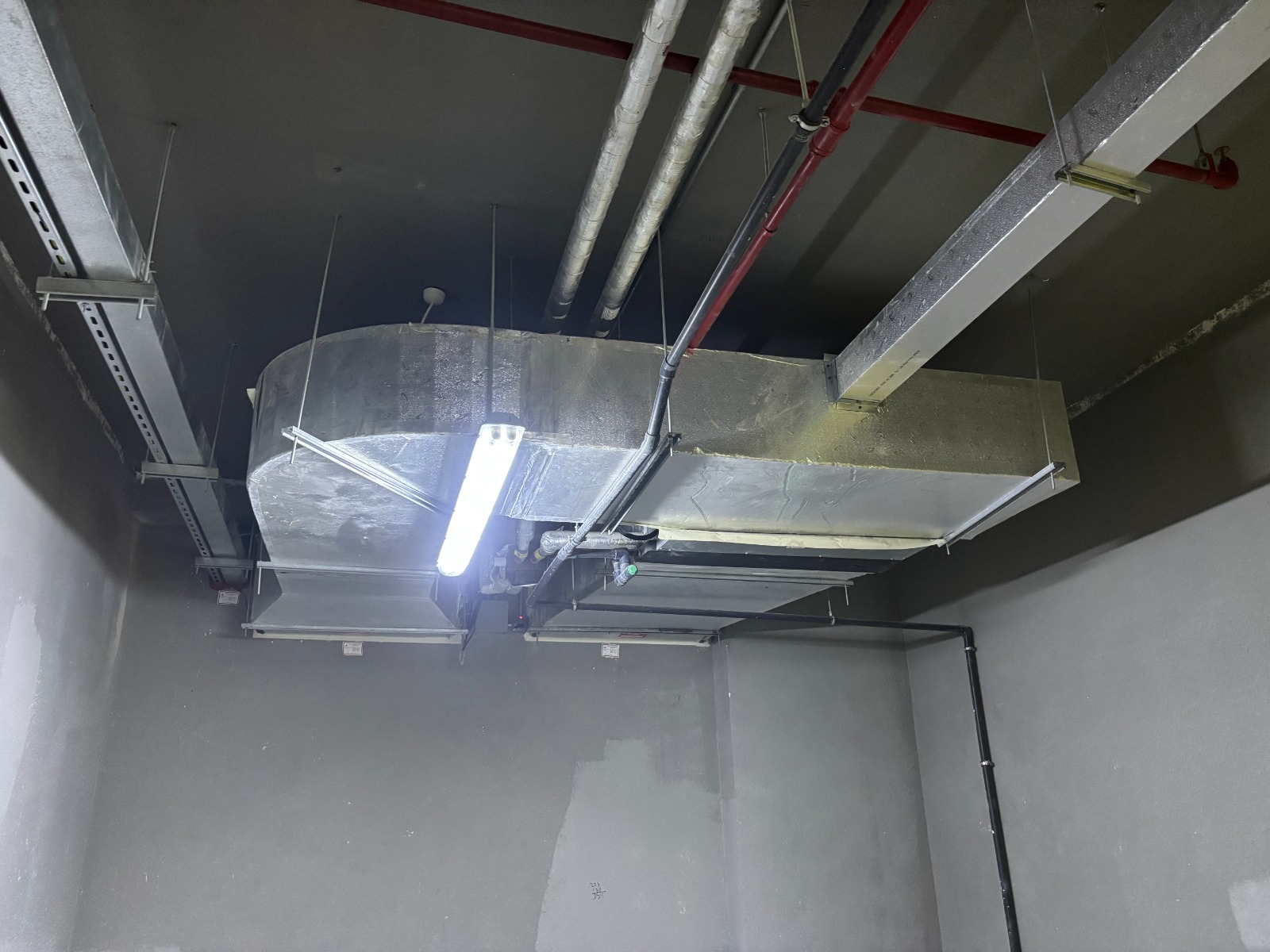 Ceiling Duct Installation